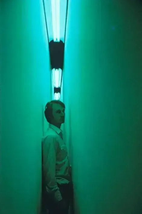 fluorescent light, пример 4