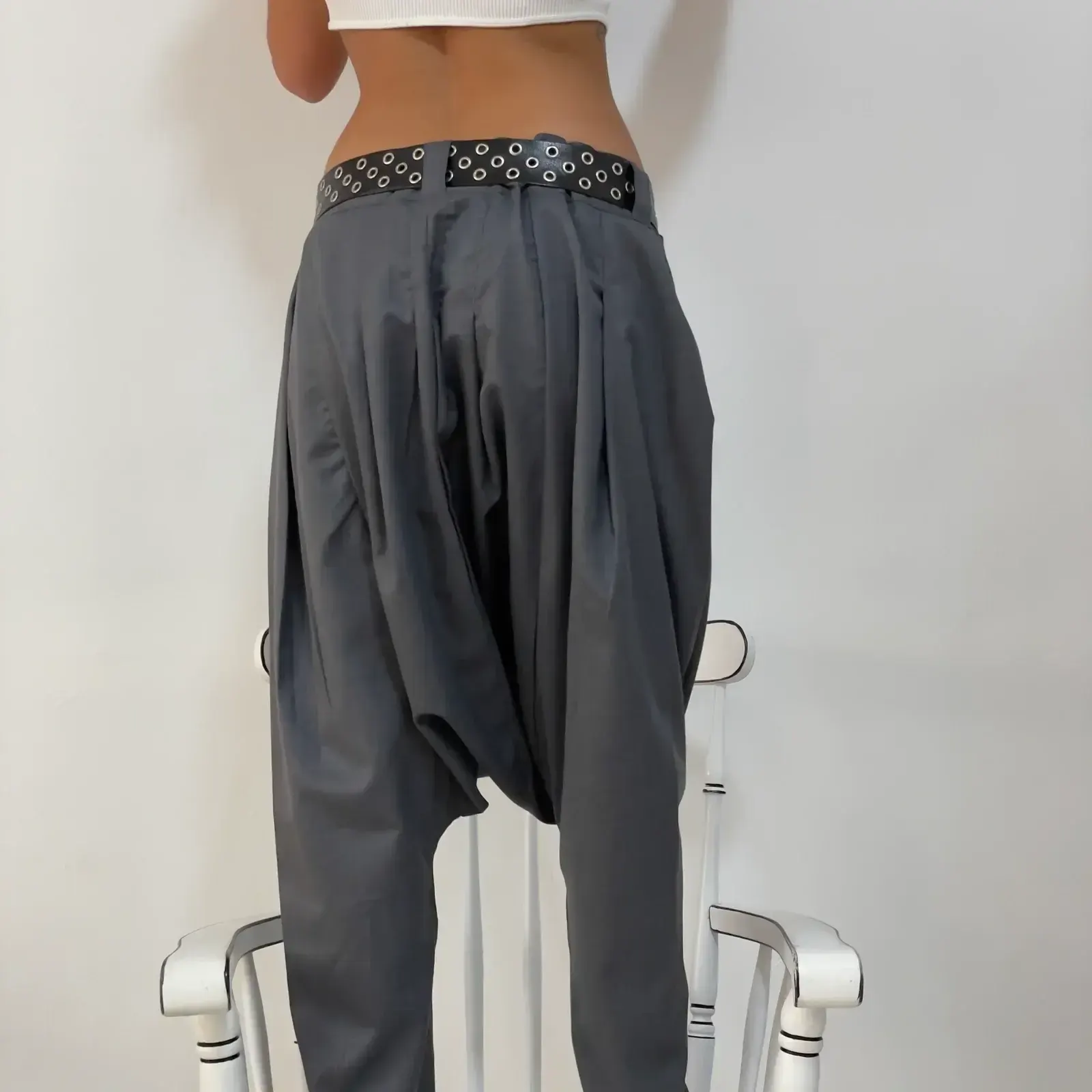 Drop-crotch pants, пример 2