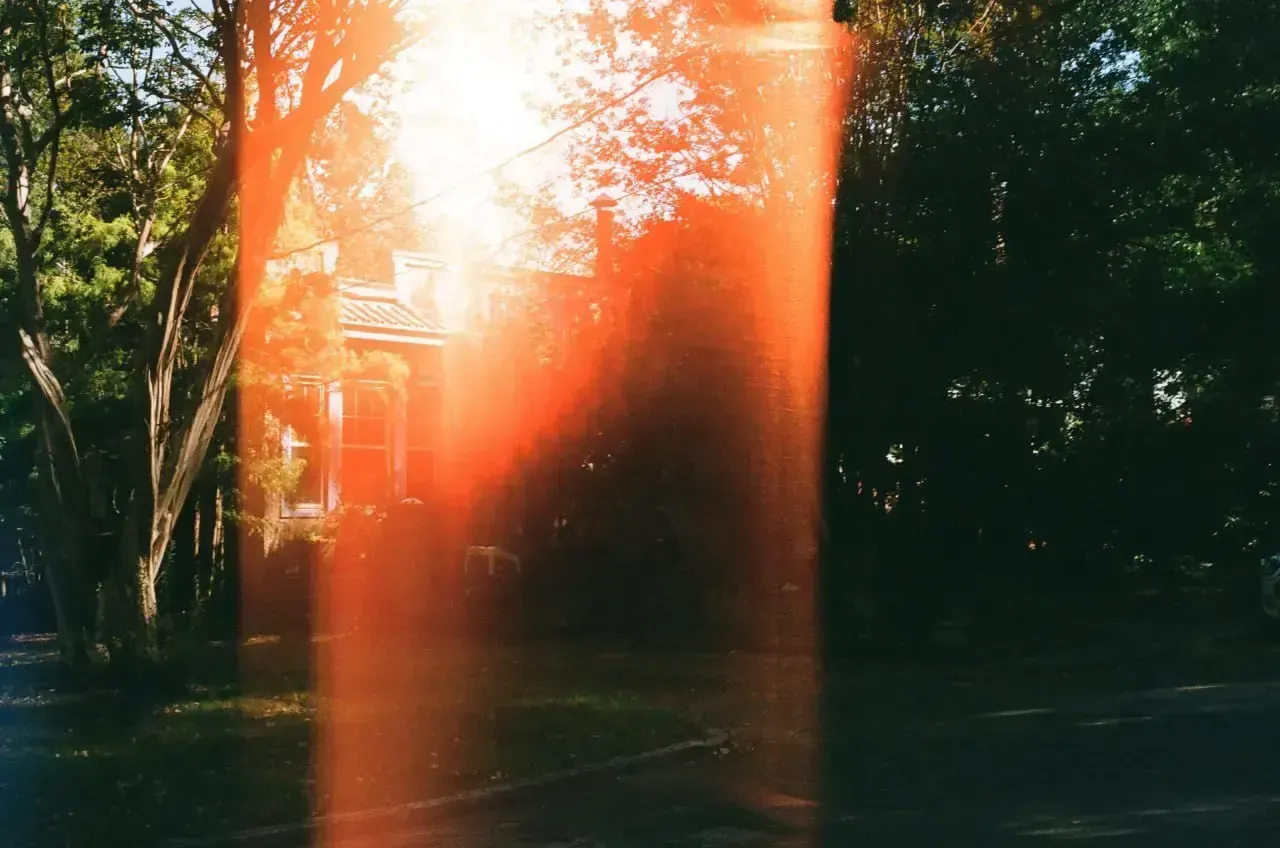 Light Leaks, пример 4