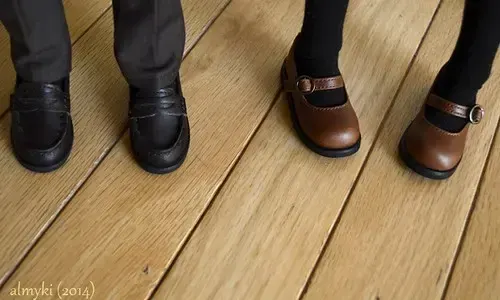 Mary Janes shoes, пример 2