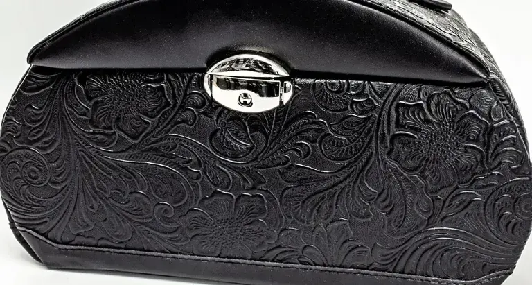 embossed leather, пример 2