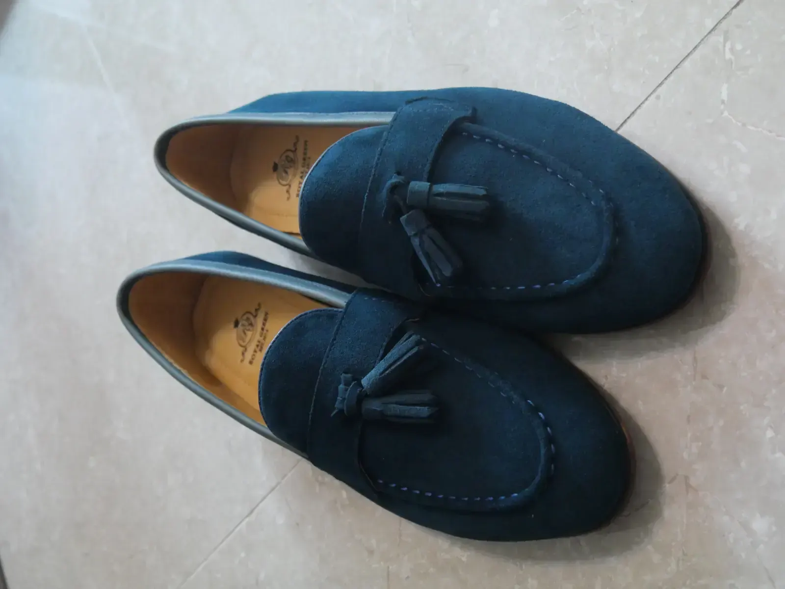 Loafers, пример 2