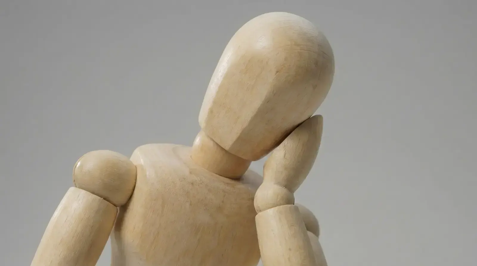 head resting on hand, пример 1