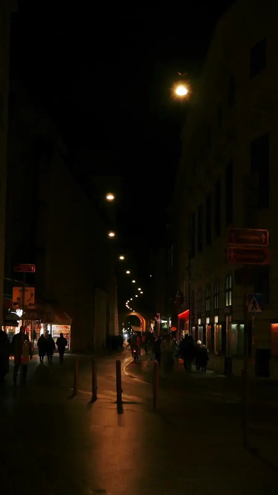 Dimly lit, пример 5