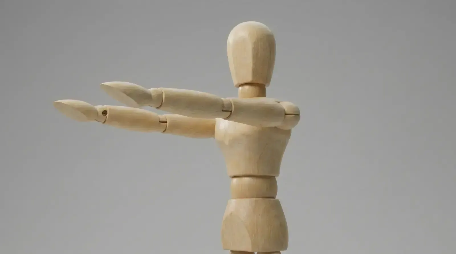 both arms extended forward, пример 1