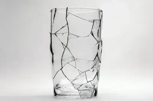 cracked glass, пример 3