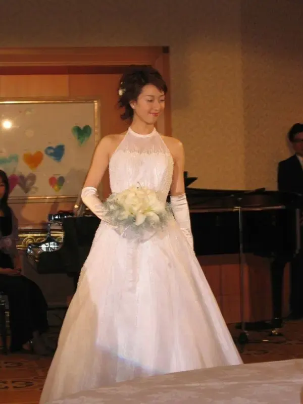 Bridal Wear, пример 1